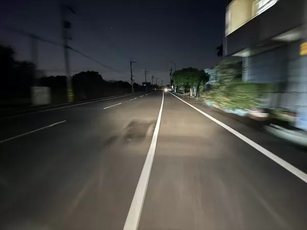 ▲139縣道大彰路路燈突然不亮。（圖／民眾提供）