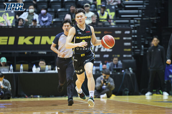 ▲攻城獅高國豪、國王李愷諺。（圖／TPBL提供）