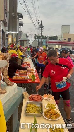 ▲「2025萬丹紅豆公益馬拉松」28日開跑。（圖／洪宗麒提供）