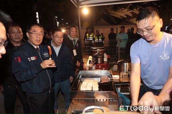 ▲「2026台南好young」南瀛草地音樂會27日晚間登場，吸引超過6萬人次湧入新營南瀛綠都心公園。（記者林東良翻攝，下同）