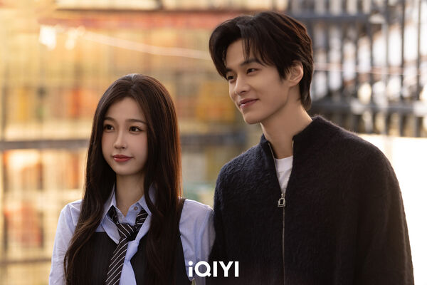 ▲▼《雙軌》虞書欣跟何與拍婚紗照放閃。（圖／iQIYI提供）