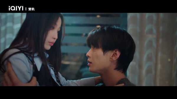 ▲▼《雙軌》虞書欣跟何與拍婚紗照放閃。（圖／iQIYI提供）