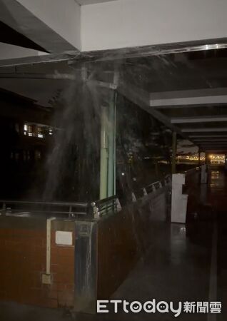 ▲國小工友震後至廁所關水閥，爬梯時不慎跌落死亡。（圖／記者陳以昇翻攝）