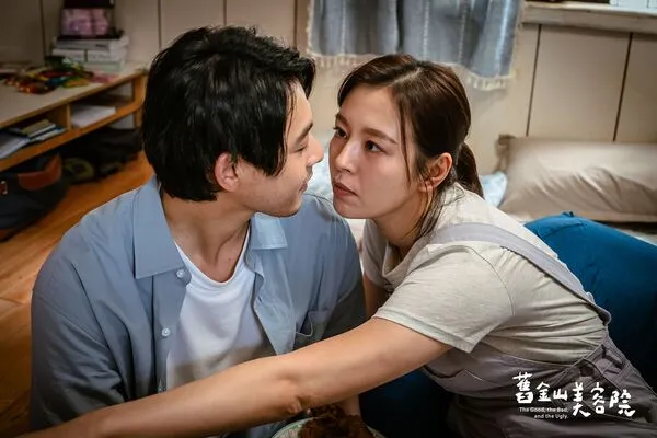 ▲連晨翔與劉品言在《舊金山美容院》終於晉升戀人。（圖／TVBS提供）