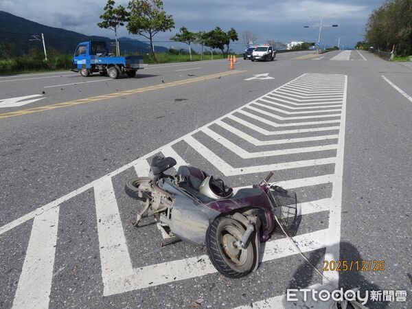 ▲▼             花蓮台9線一名婦人遭貨車撞噴，傷重不治。（圖／記者王兆麟翻攝）