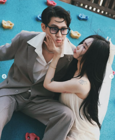 ▲李玉璽第一時間做出護妻反應。（圖／翻攝自許允樂IG）