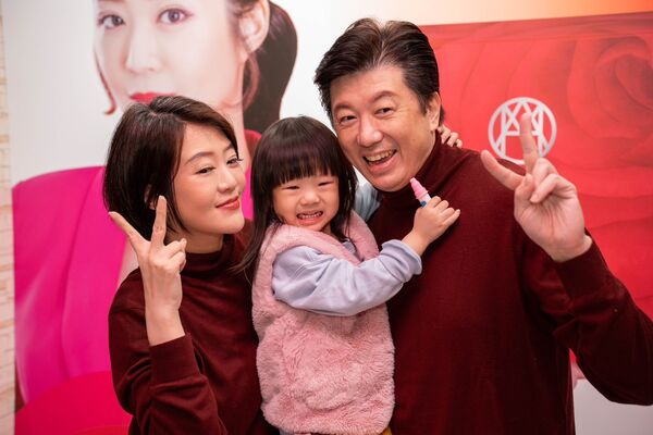 ▲八點檔夫妻文汶、吳皓昇一起做公益。（圖／民視提供）