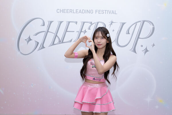 ▲▼禹菡（左起）、金佳垠、詩函  。（圖／CHEER UP提供）