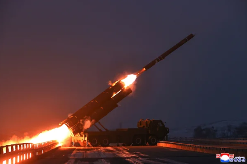 ▲▼北韓試射「遠程巡弋飛彈」！　金正恩親自視察觀摩。（圖／朝中社）