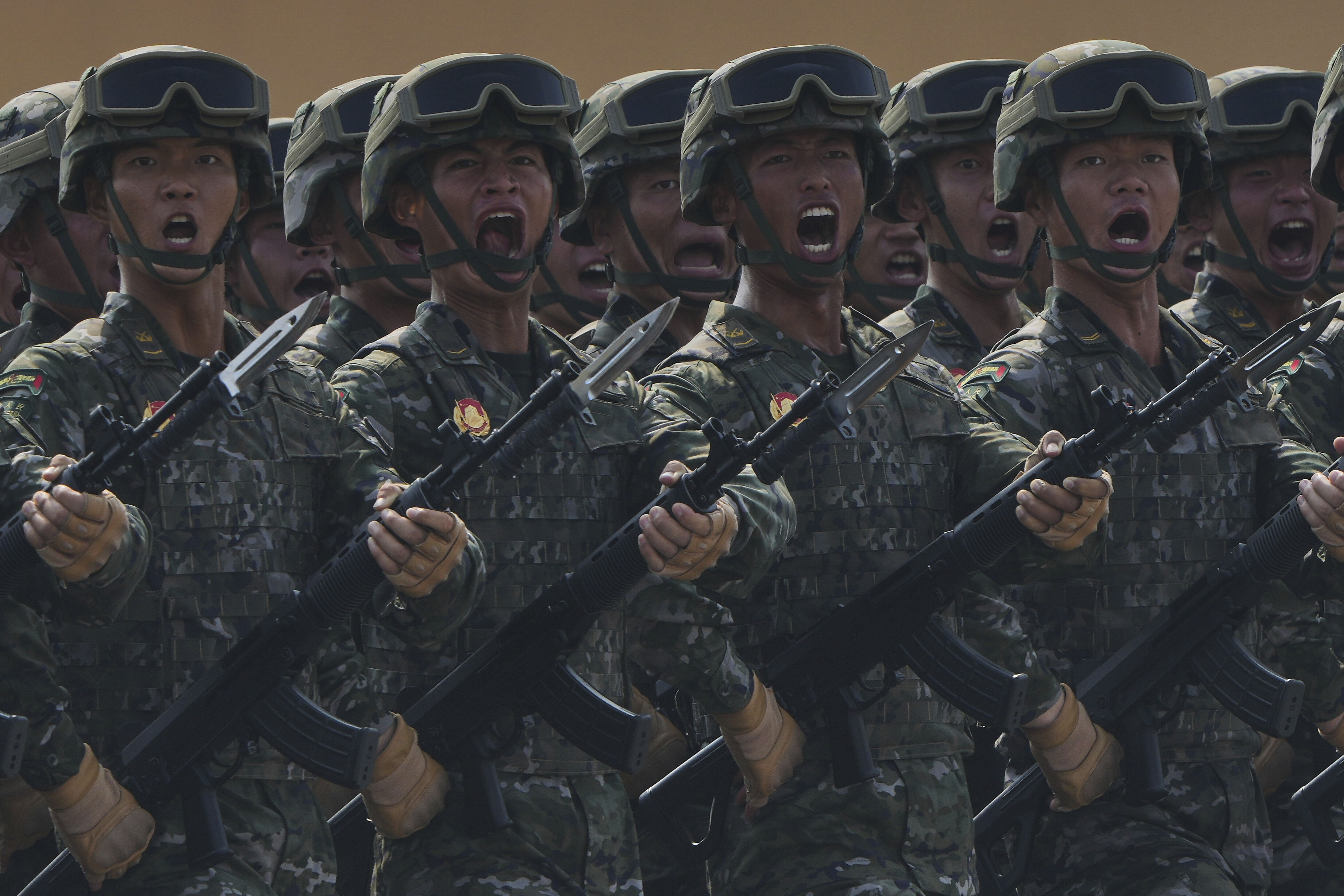 ▲▼中國大陸解放軍9月參加抗戰勝利80周年軍演。（圖／達志影像／美聯社）