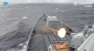 台灣西北海面「一堆光點」空拍圖曝　兩派吵翻：漁船還軍艦？