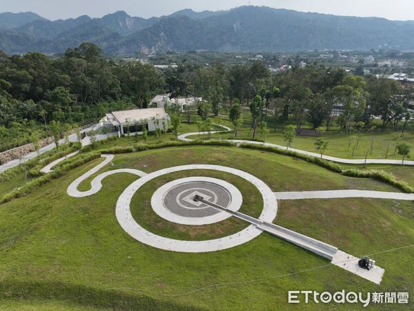 ▲「南投縣草屯九九峰遊憩園區開發新建統包工程」獲114年度公共工程金質獎。（圖／南投縣政府提供，下同）