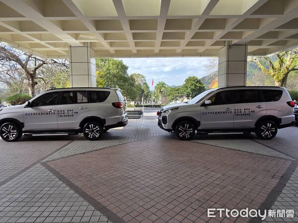 ▲充實偏鄉醫療量能，財團法人戴水教育基金會捐贈醫療巡迴車及超音波掃描儀。（圖／台中榮總埔里分院提供）