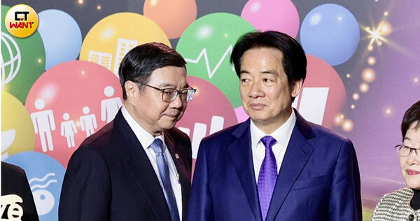 行政院長卓榮泰（左）拒絕副署《財劃法》，遭藍白陣營直指就是總統賴清德（右）下指導棋，意圖藉此加深支持者間對立情緒。（圖／黃耀徵攝）