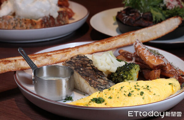 ▲路易莎集團「白霧時光」（圖／記者黃士原攝）