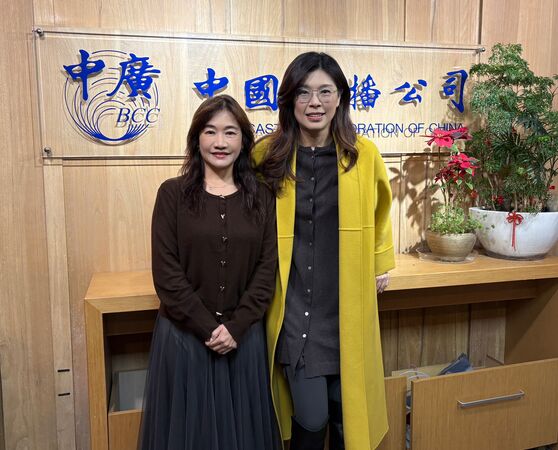 ▲鄭麗文接受千秋萬事專訪。（圖／中廣提供）