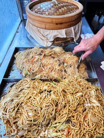 ▲▼文化北路30元平價小吃。（圖／部落客陳小可提供）