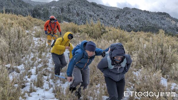 ▲▼   台中市和平區博可爾草原鞍部山難救援，任務圓滿          。（圖／記者李陳信得翻攝）