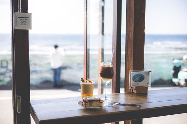 ▲▼漁村中的海景咖啡廳。（圖／部落客黑皮提供）