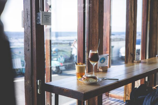 ▲▼漁村中的海景咖啡廳。（圖／部落客黑皮提供）