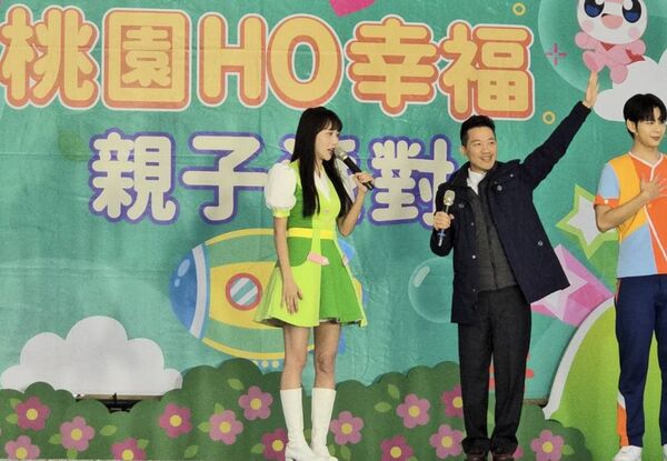 何志偉秀政見 提老人假牙定期維修政見(圖／何志偉辦公室提供)