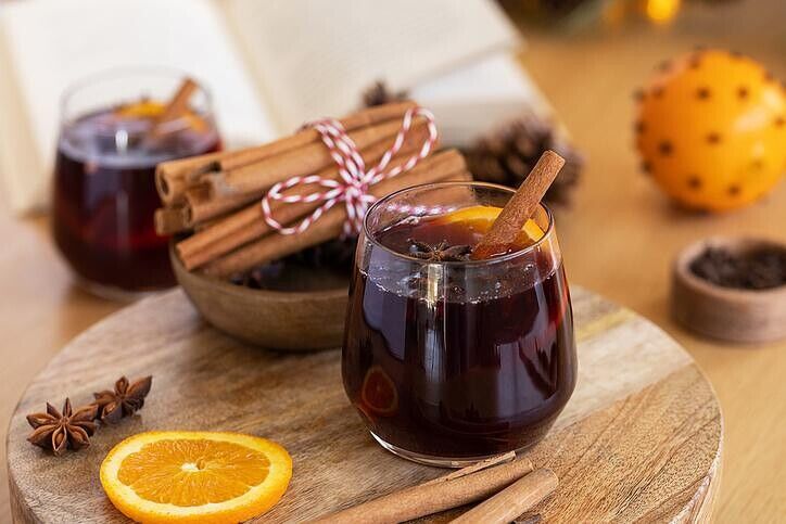 熱紅酒不只是浪漫！營養師教妳怎麼正確喝：3種不同口感做法 讓手腳不再冰冷還可紓壓，現在喝剛剛好