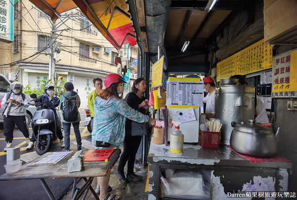 ▲▼板橋在地人推薦超過50種蛋餅。（圖／部落客darren提供）