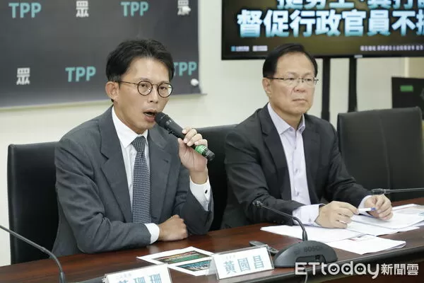 ▲▼民眾黨立法院黨團召開「報告總統，我們都在立法院做實事！挺勞工、真打詐，督促行政官員不擺爛！」記者會，總召黃國昌、副總召張啟楷、立委林國成、黃珊珊出席。（圖／記者湯興漢攝）