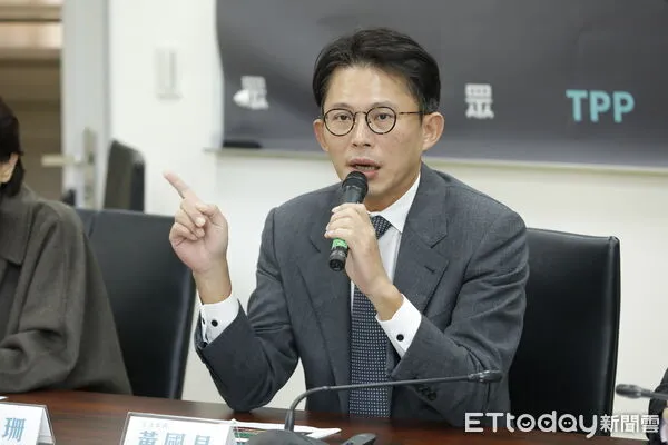 ▲▼民眾黨立法院黨團召開「報告總統，我們都在立法院做實事！挺勞工、真打詐，督促行政官員不擺爛！」記者會，總召黃國昌、副總召張啟楷、立委林國成、黃珊珊出席。（圖／記者湯興漢攝）