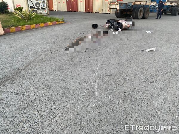 ▲▼高雄港車禍             。（圖／記者陳宏瑞翻攝）