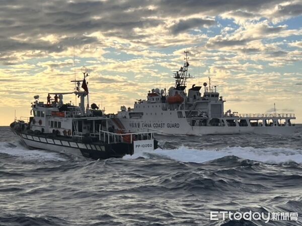 ▲台海巡署艦艇與中國海警艦隊對峙全程監控。（圖／記者張君豪翻攝）