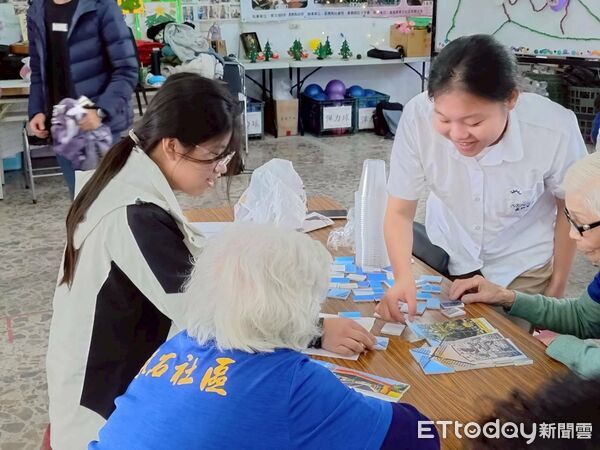 ▲▼   嘉科實中熱情青年前進東石服務送暖創意服務方案深耕在地 跨世代攜手共創社區新活力   。（圖／嘉科實中提供）