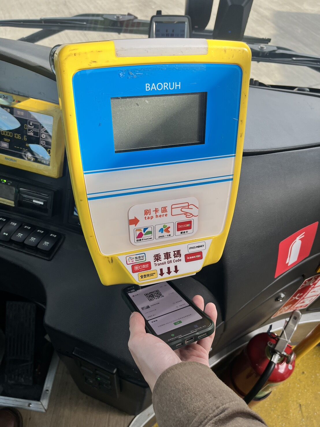 ▲▼雙北捷運、市區公車明年1/3開放乘車QR code。（圖／新北市交通局提供）