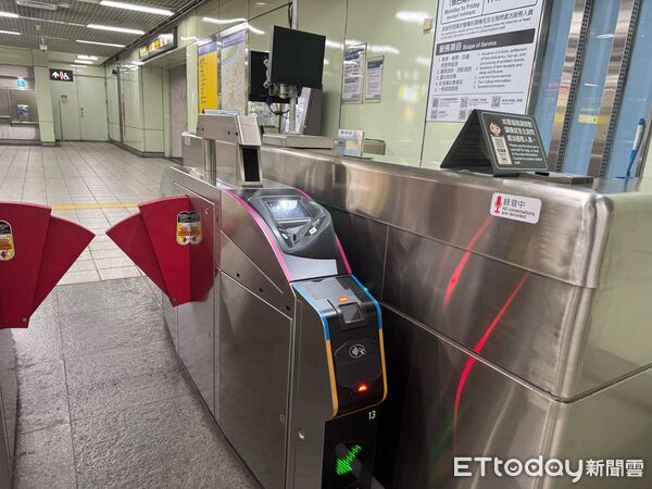 ▲雙北公車、北捷 1/3起開放掃碼搭車。（圖／記者郭淑敏攝）