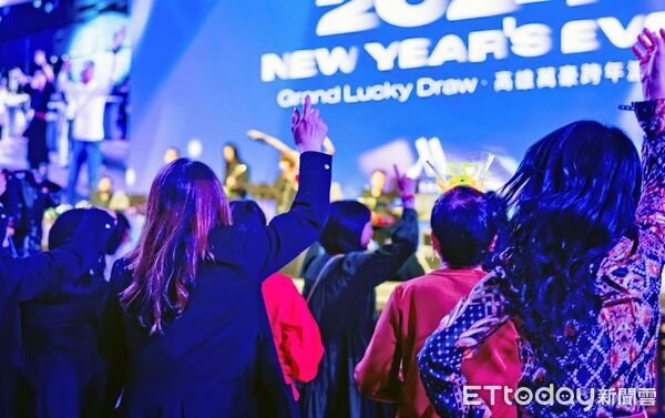 ▲高雄萬豪酒店跨年邀林凡、林芯儀開唱迎新年。（圖／業者提供）