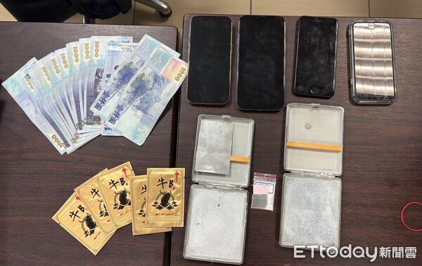 ▲▼屏東警方埋伏圍捕詐騙集團，成功逮捕2名車手。（圖／記者陳崑福翻攝）