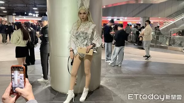▲▼蔡依林粉絲精心打扮。（圖／記者翁子涵攝）