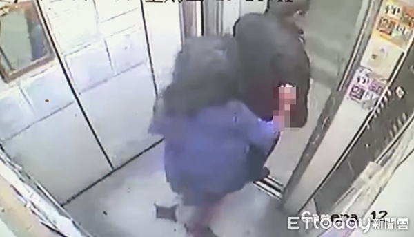 ▲▼台南女遭男友潑酸，手臂血肉模糊。（圖／記者林東良翻攝）