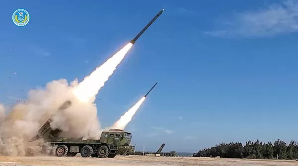 共軍軍演,中共軍演▲▼中國人民解放軍東部戰區2025年12月30日發布的台灣週邊演習的影片截圖。（圖／路透）