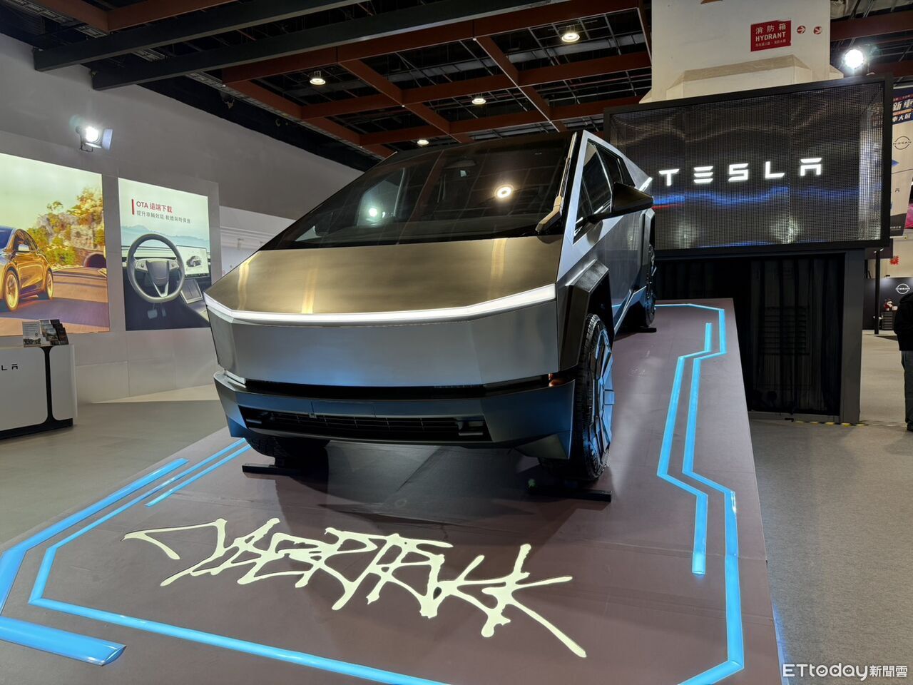 ▲台灣特斯拉推車展現定禮遇！零頭款可購車。（圖／記者徐煜展攝）