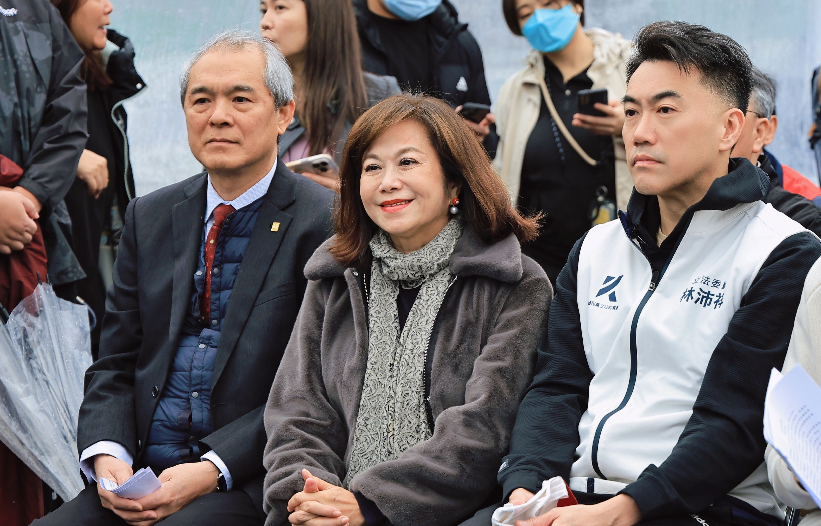 ▲基隆「碼頭工會站」候車亭啟用。（圖／記者郭世賢翻攝）