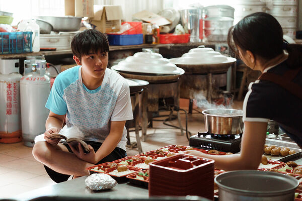 ▲田翔元（左）透露在《恨女的逆襲》中被黃冠智罵得彷彿看見自己的教練。（圖／華映提供）