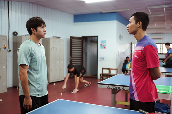 ▲田翔元（左）透露在《恨女的逆襲》中被黃冠智罵得彷彿看見自己的教練。（圖／華映提供）