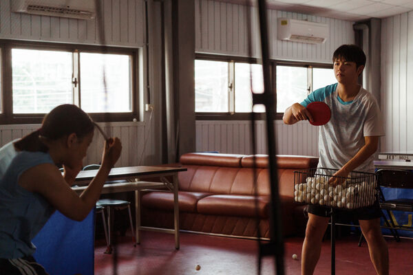 ▲田翔元（左）透露在《恨女的逆襲》中被黃冠智罵得彷彿看見自己的教練。（圖／華映提供）