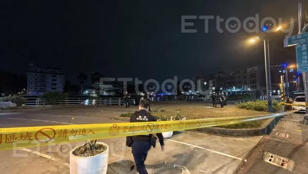 ▲▼高雄跨年夜槍響！現場拉封鎖線採證中。（圖／記者吳奕靖攝）