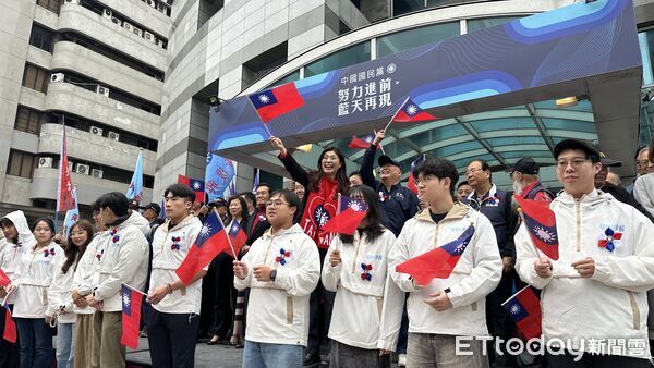 ▲▼ 國民黨主席鄭麗文出席國民黨中央元旦升旗典禮      。（圖／記者崔至雲攝）