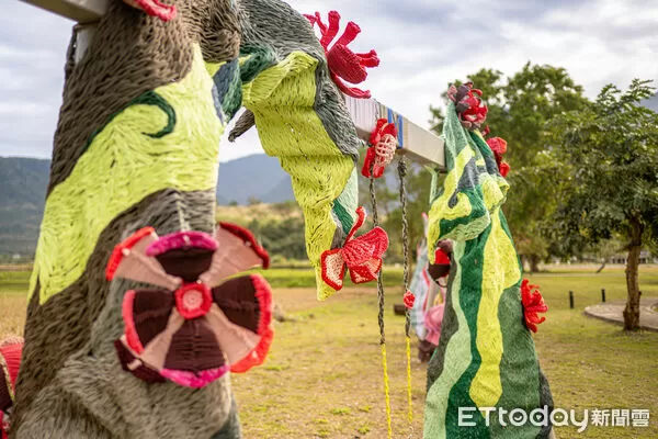 ▲▼阿德與夥伴Vivian利用回收物品加入自然元素在作品中融合交錯，化作一場色彩繽紛的舞蹈。（圖／縱管處提供，下同）