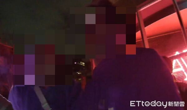 ▲▼3名男子跨年夜喝酒爆衝突，警方喝斥壓制全帶回。（圖／民眾提供，下同）