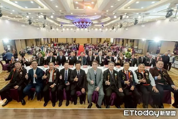 ▲▼ 全球簡氏宗親，對岸代表無法來台，台灣親族代表，用資訊彙整宗親族譜資料          。（圖／世界簡姓宗親總會長簡廷提供）