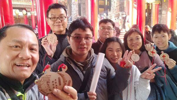 ▲台南市永福國小星星兒家族元旦前往鹿耳門天后宮祈福許願，以行動迎接2026年。（記者林東良翻攝，下同）